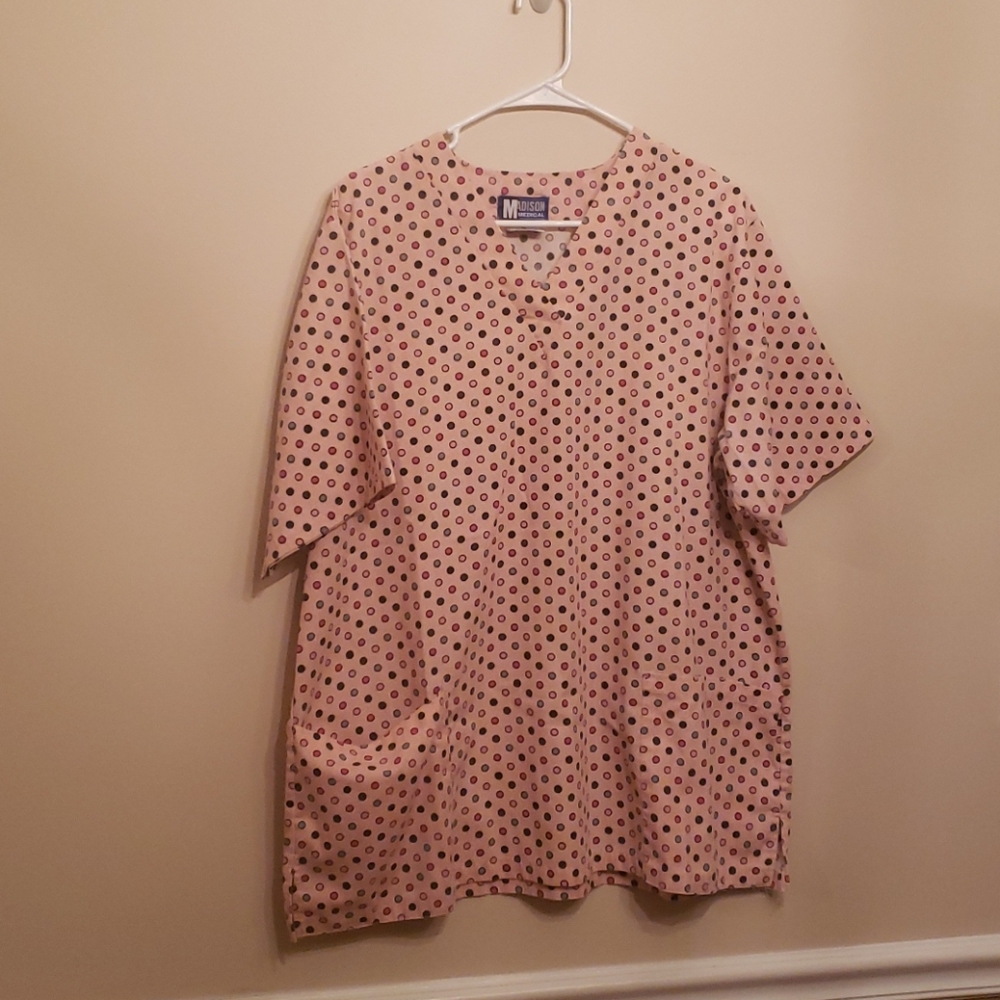 XL Pink Dots scrub top